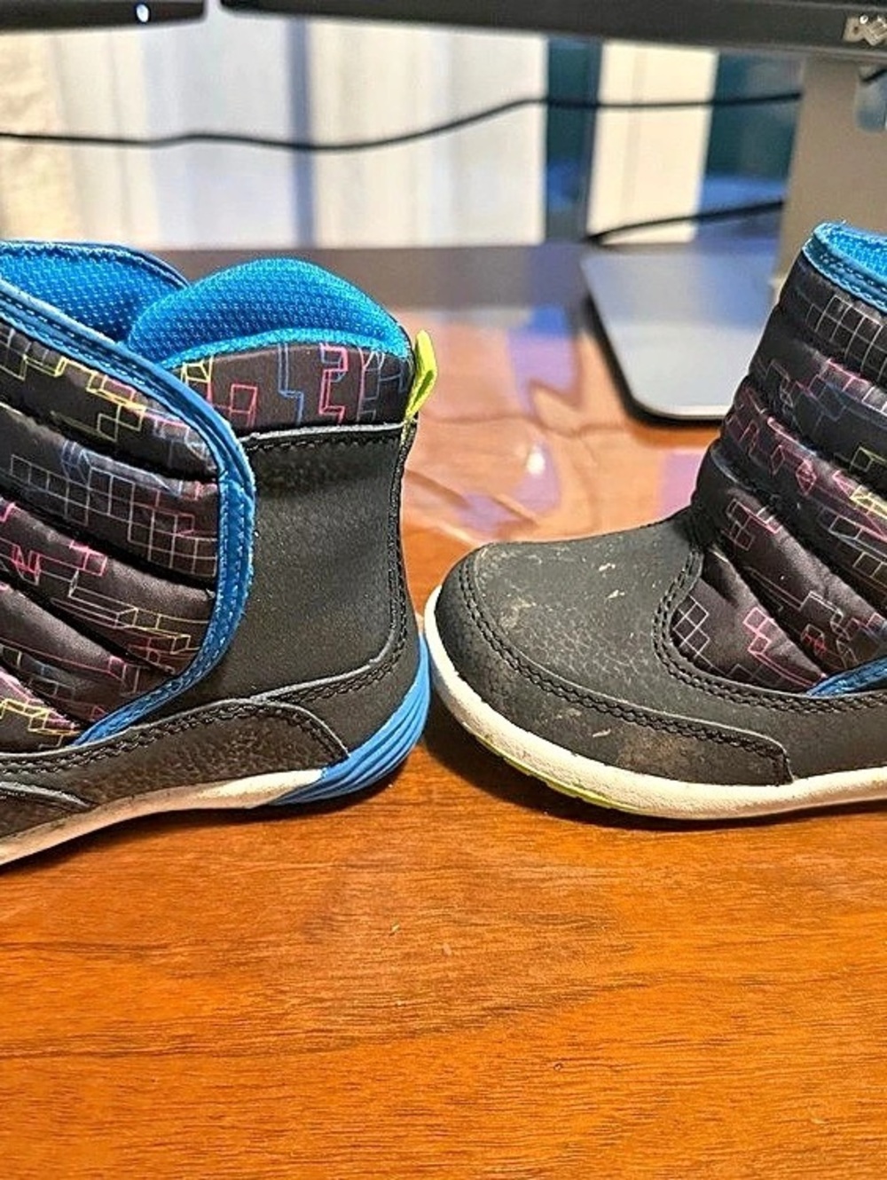 Merrell Snow Boots US 7.5M Black Blue